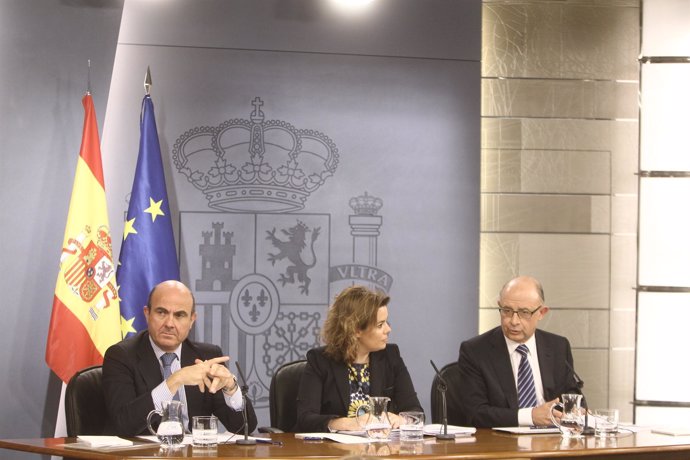 Guindos, Montoro y Santamaría en el Consejo de Ministros