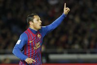 Fútbol.- Adriano "continuará" en el Barcelona porque se siente "muy a gusto"