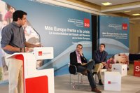 Óscar López dice en Toledo que Cospedal y Rajoy están protagonizando un "duelo de recortadores"