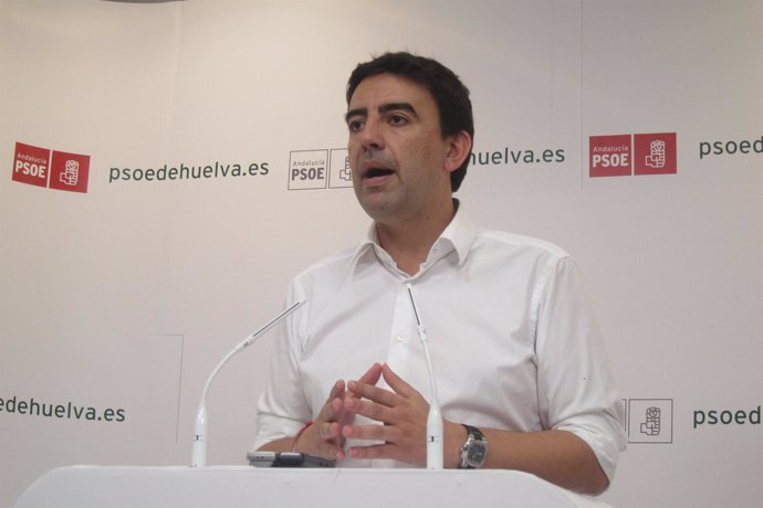 El vicesecretario general del PSOE-A, Mario Jiménez, en Huelva.
