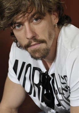 El actor Adrián Lastra