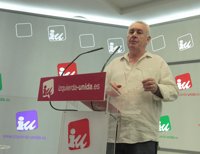 Cayo Lara cree que Rajoy debería convocar un referéndum porque está haciendo "lo contrario" de lo que prometió