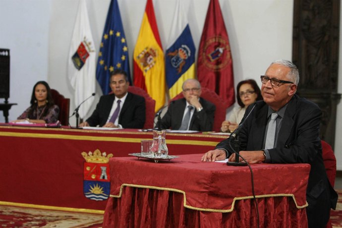 Imagen del acto inaugural de la Universidad de Verano de Adeje