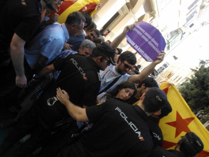 Antoni Noguera En La Concentración A Favor Del Catalán