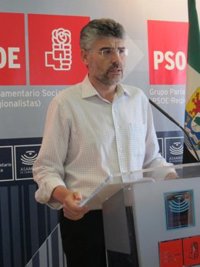 El PSOE asegura que Monago "no ha defendido" la refinería y critica que se le exigiera "más" que a otros proyectos