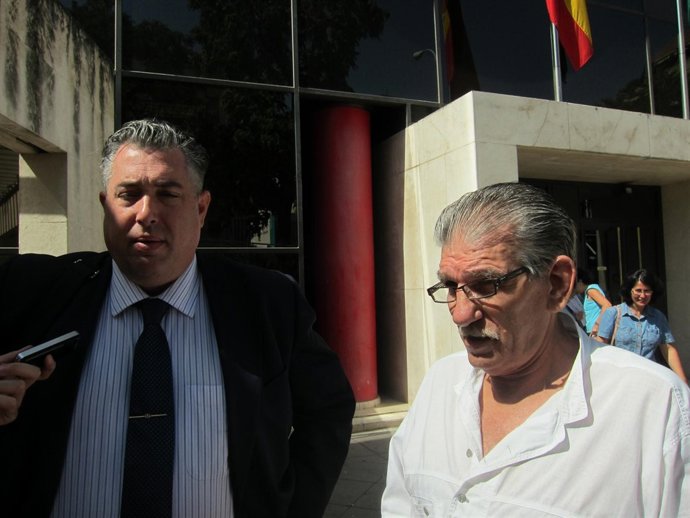 Miguel Montes Neiro y su abogado Féliz Ángel Martín