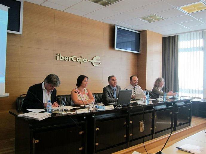 Mesa redodnda en Ibercaja.