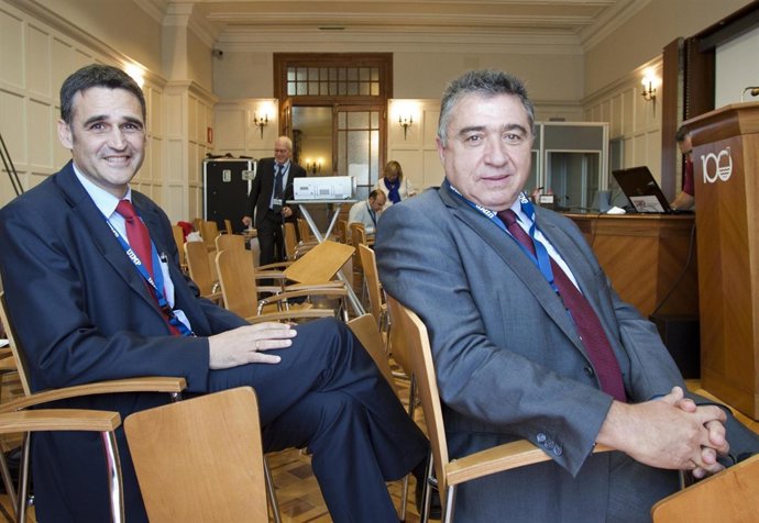 El presidente de Mondragon Internacional participa en un curso en la UIMP