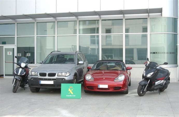 Coches incautados en registro de los domicilios de la red de tráfico de drogas