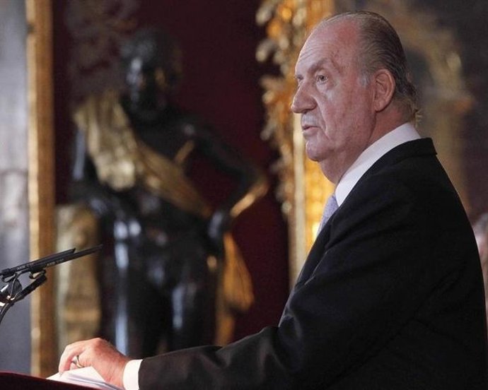 El Rey y el Príncipe se bajan el sueldo