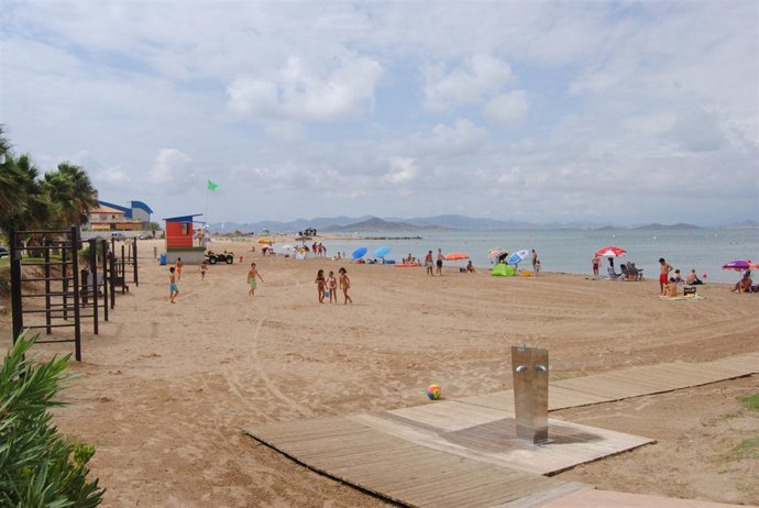 Imagen De La Playa Mistral De La Manga