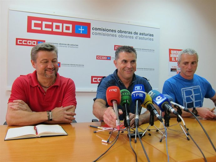 Maximino García (centro) durante la rueda de prensa.