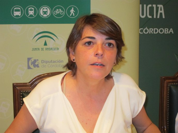 La consejera de Fomento y Vivienda de la Junta de Andalucía, Elena Cortés