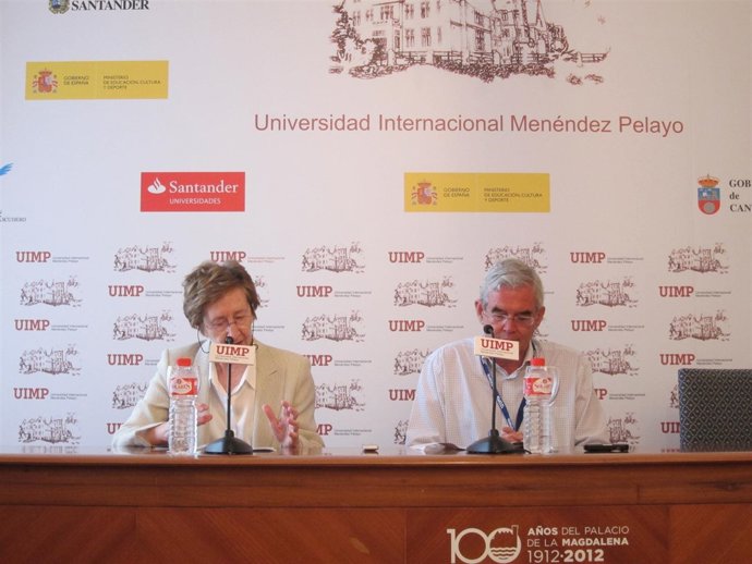Margarita Salas y Jesús Avila, en la UIMP