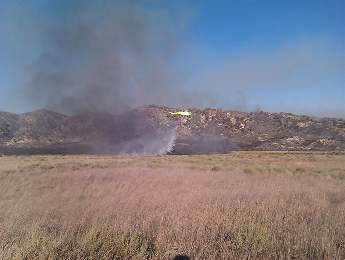 Incendio en el campo de maniobras de San Gregorio