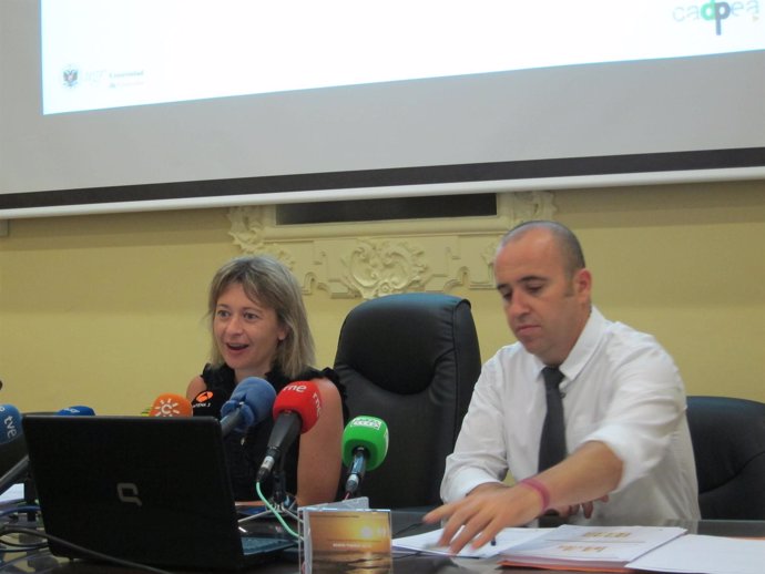 Carmen Ortega y Ángel Cazorla, en la presentación del Egopa de verano del Cadpea