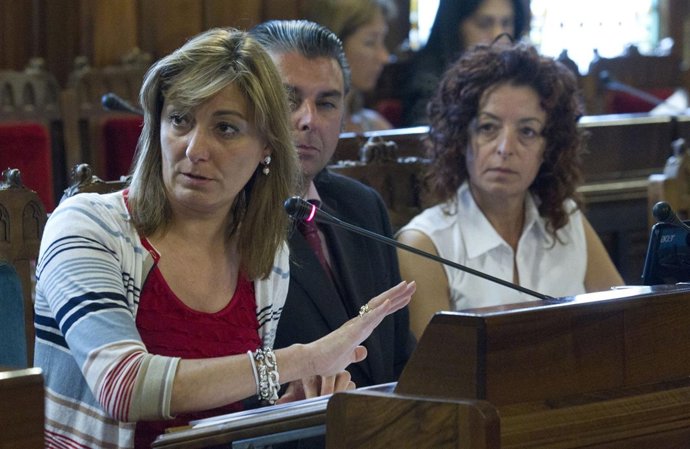  La Consejera De Vivienda Y Bienestar Social, Esther Díaz