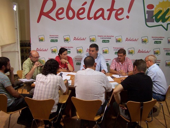 Responsables de IU con representantes de CCOO y UGT en Cádiz