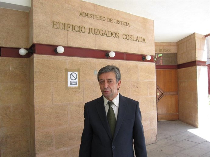Isidro González Detectives Almirante