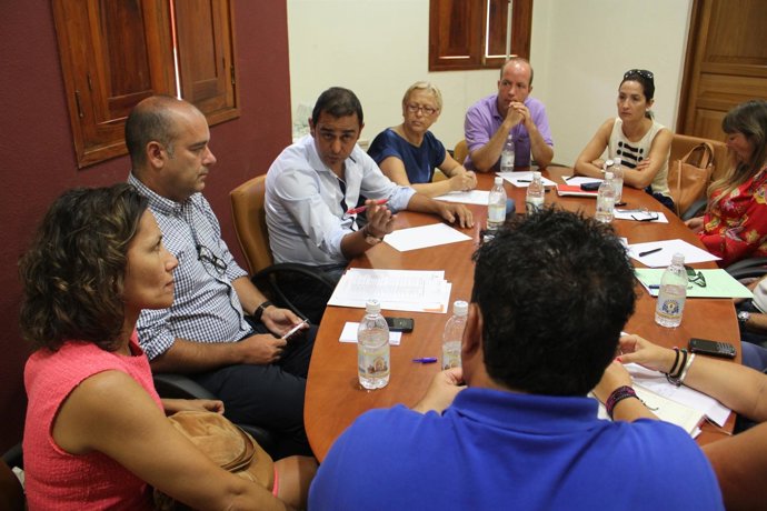 Concejales del Cabildo de Fuerteventura durante la reunión