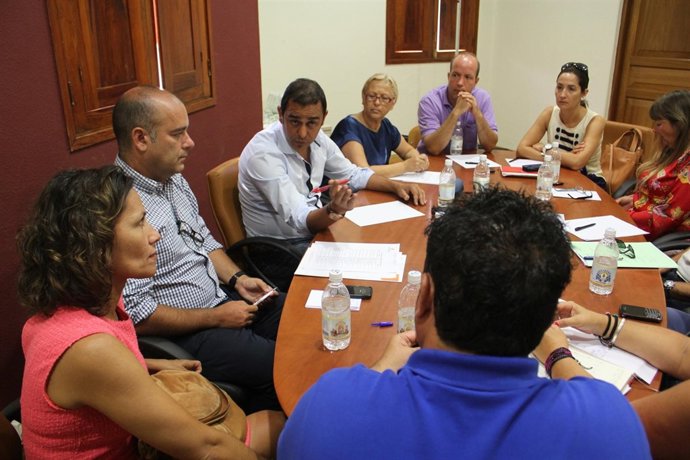 Concejales del Cabildo de Fuerteventura durante la reunión