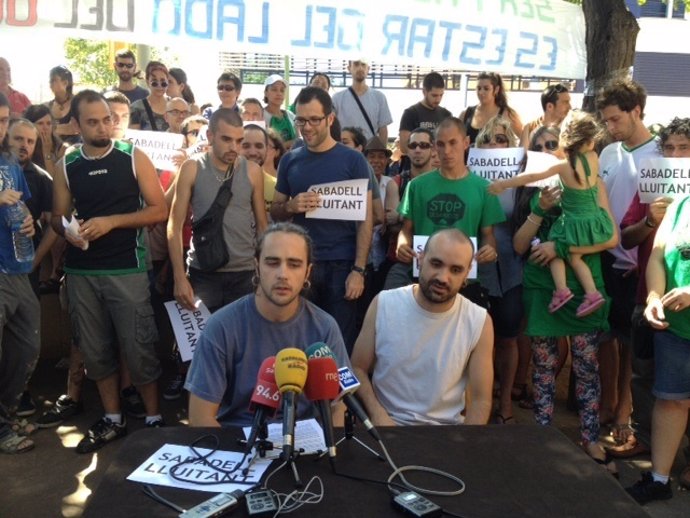 Rueda de prensa por las detenciones de la huelga general en Sabadell