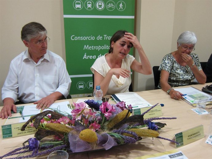 Cortés durante la reunión del Consorcio de Transporte de Jaén hoy