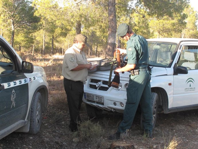 Arma intervenida en la caza furtiva 