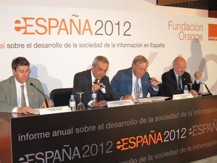 Informe anual 2012 de Fundación Orange