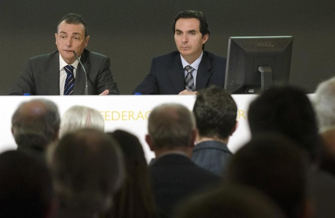 Salvador Navarro Y Ricardo Miralles Durante La Asamblea De La CEV.