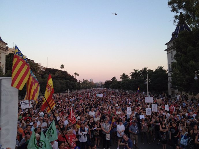 Manifestantes En Valencia