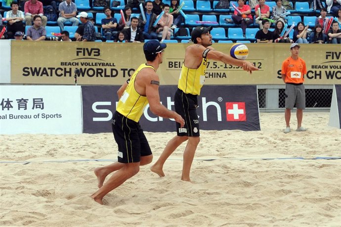 Pablo Herrera Adrian Gavira Voley Playa