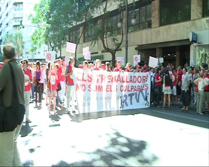 Protestas por los despidos en RTVV 
