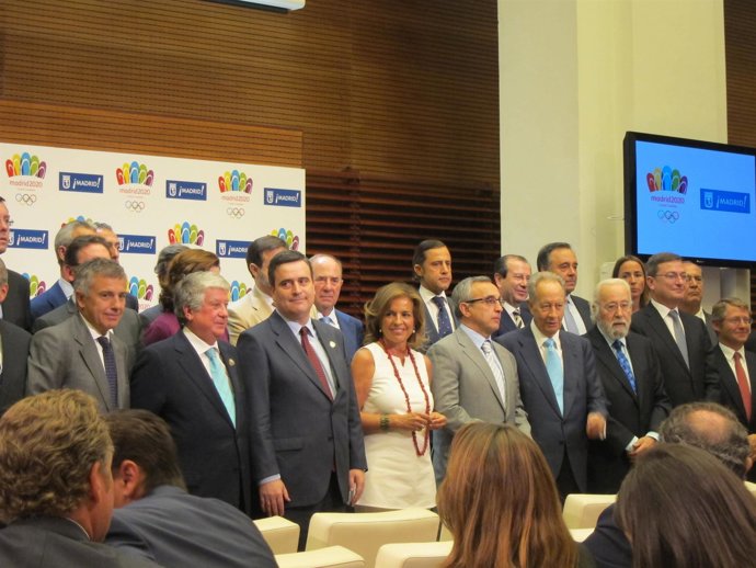 Foto De Grupo Del Apoyo Empresarial A M2020