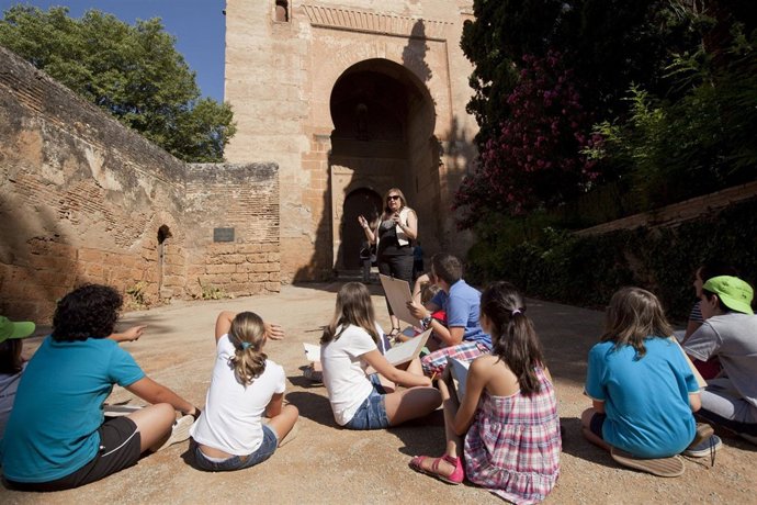 Verano En La Alhambra