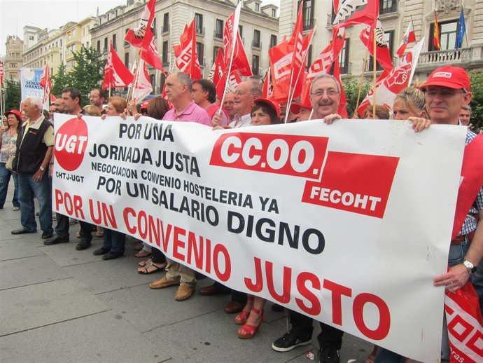 Manifestantes en la inauguración de la Feria de Día