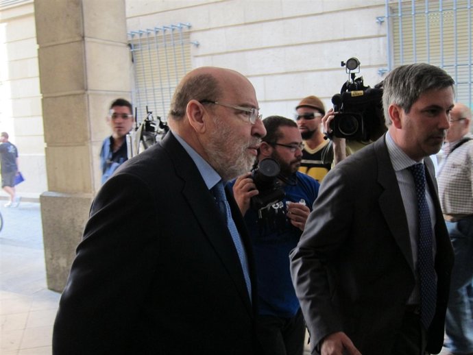 Juan Guerra Llega A Los Juzgados De Sevilla