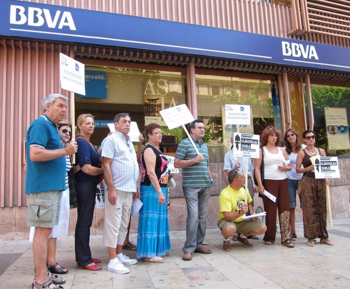 Protesta de Adicae en Alicante
