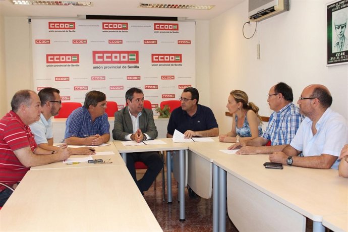 Los sindicatos con Espadas.