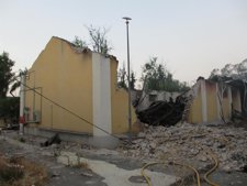 El muro de la nave afectada por la explosión en la fábrica de la pólvora