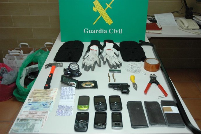 Efectos incautados en la operación de la Guardia Civil de Lugo