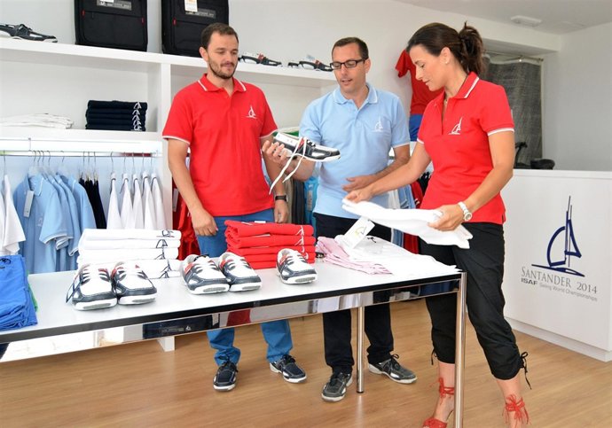 Oficina de información y merchandinsing en la Casa de los Guardeses