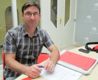 IU no ha "pisado" los estudios de CMT desde que se creó, lo que evidencia la falta de "pluralidad", según Martínez