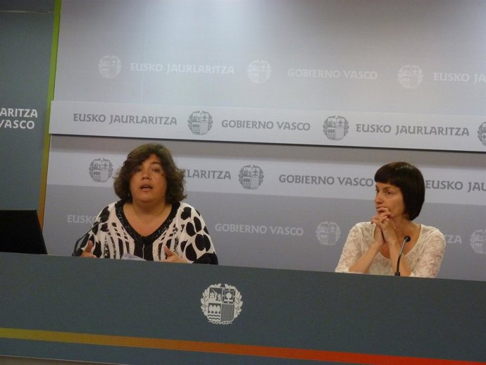 La Directora De Emakunde, María Silvestre
