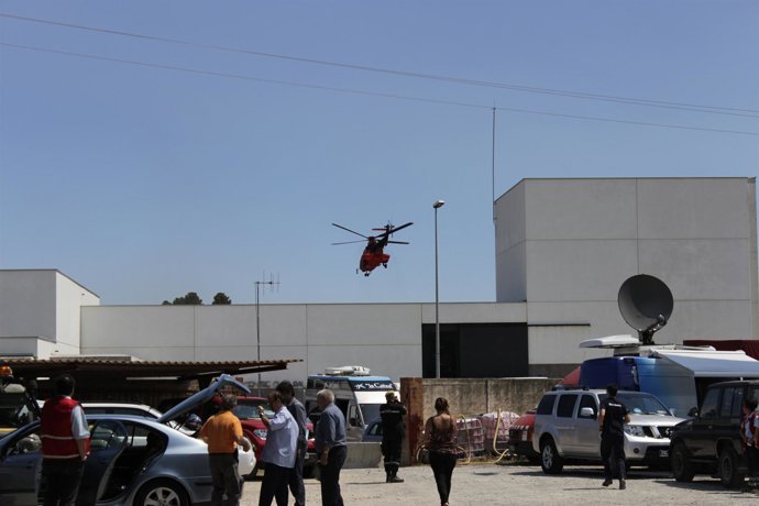 Helicóptero en los trabajos de los fuegos del Alt Empordà (Girona)