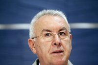 IU cree que todas las políticas del Gobierno conducen a Grecia y a la intervención total de España