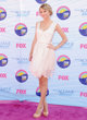 Taylor Swift posando en el photocall de los Teen C