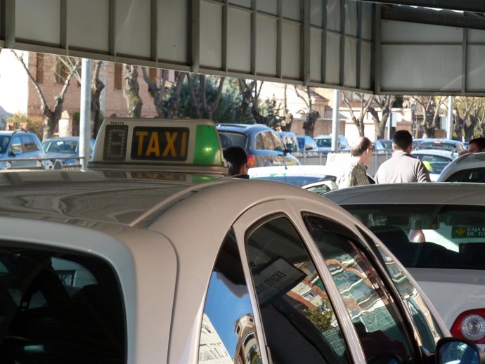 Parada de taxis en Toledo