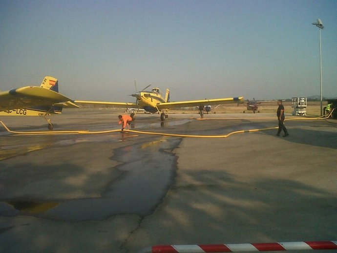 Operaciones en el Aeropuerto de Girona-Costa Brava contra el incendio 