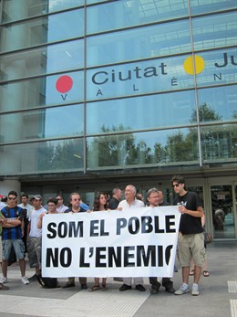 Manifestantes De La Assemblea Per Les Llibertats